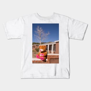 ali oso bear Kids T-Shirt